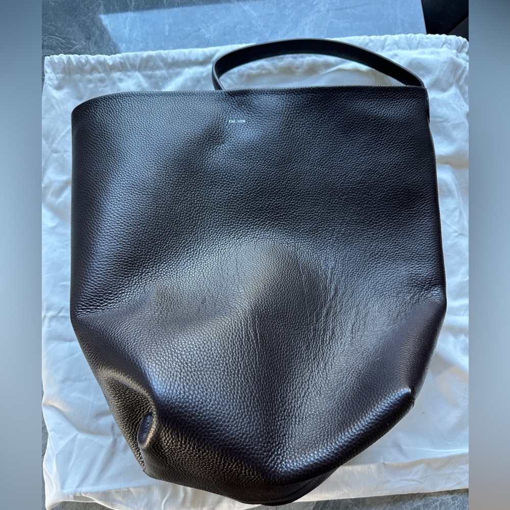 Bucket bag - dark brown
